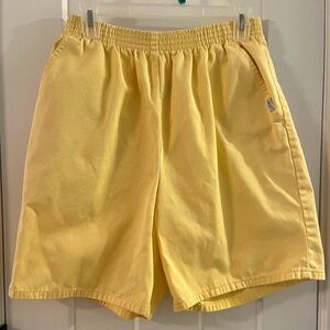 CHIC Vintage Pull on Butter Yellow Shorts With Pockets Women's Size 14 Average